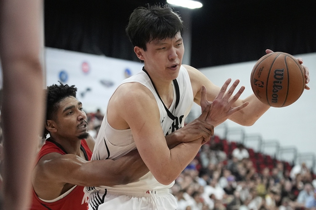 队记：杨瀚森成为偶像只是时间问题 他背后有庞大的粉丝群体
